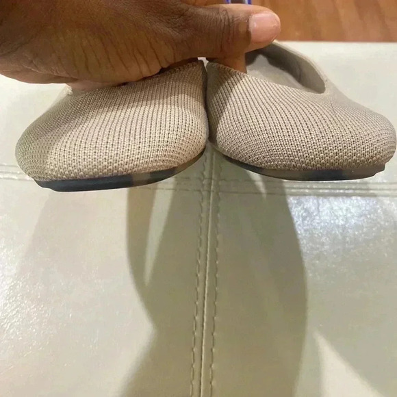 Rothy’s Ecru Round Toe Ballet Flats Sz 7.5 - Picture 2 of 6